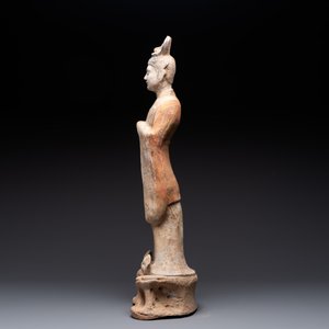 A large Chinese painted pottery figure of a civil official, Tang — photo 2