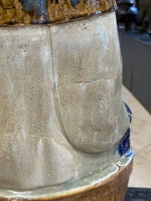 A large Chinese polychrome-glazed Shiwan stoneware figure of Guanyin, 19th C. — foto 14