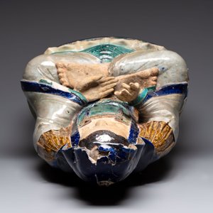 A large Chinese polychrome-glazed Shiwan stoneware figure of Guanyin, 19th C. — foto 5