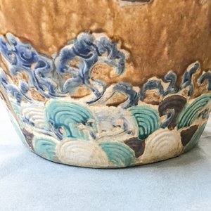 A large Chinese polychrome stoneware martaban jar and cover, Ming/Qing — 照片 35