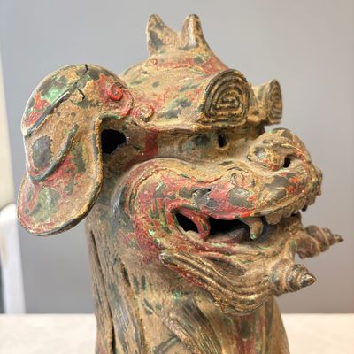 A large Chinese polychromed bronze Buddhist lion-form incense burner — 照片 3