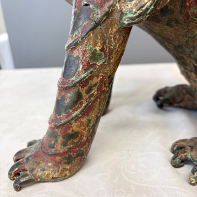 A large Chinese polychromed bronze Buddhist lion-form incense burner — 照片 11