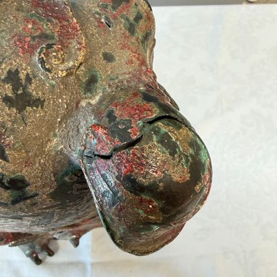 A large Chinese polychromed bronze Buddhist lion-form incense burner — 照片 24