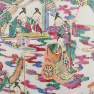 A large Chinese porcelain vase with immortals, 19th C. — photo 5