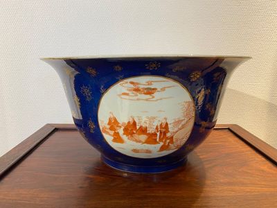 A large Chinese powder-blue and iron-red 'eight immortals' bowl, 19th C. — photo 1