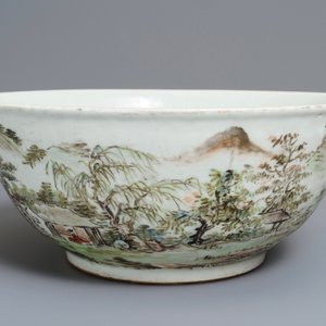 A large Chinese qianjiang cai 'landscape' bowl, 20th C. — photo 7