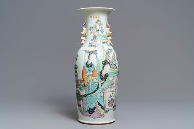 A large Chinese qianjiang cai vase with two ladies, 19/20th C.