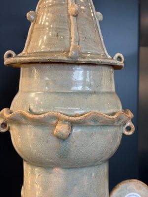 A large Chinese qingbai covered urn applied with immortals and a dragon, Northern Song — photo 2