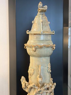 A large Chinese qingbai covered urn applied with immortals and a dragon, Northern Song — photo 6