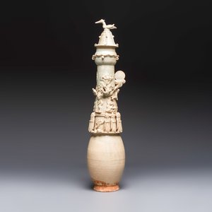A large Chinese qingbai covered urn applied with immortals and a dragon, Northern Song — photo 2