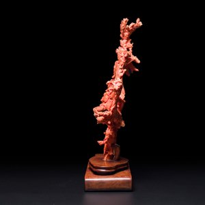 A large Chinese red coral group of female deities among clouds on wooden stand, 19/20th C. — 照片 2