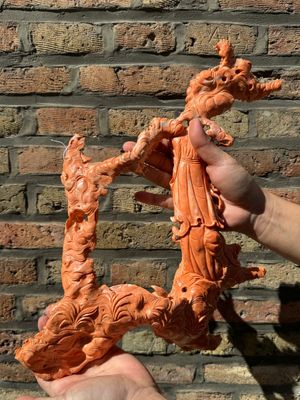 A large Chinese red coral group of female deities on wooden stand, 19/20th C. — 照片 9