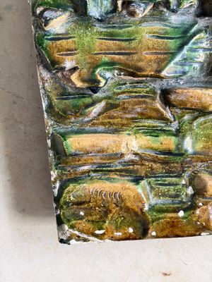 A large Chinese sancai-glazed architectural tile with two figures, Ming — photo 8