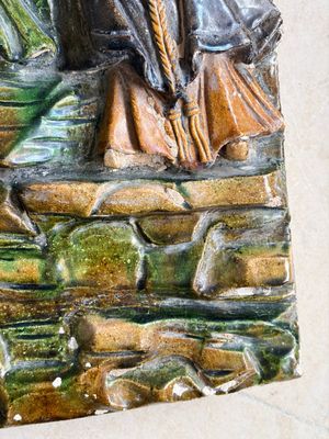 A large Chinese sancai-glazed architectural tile with two figures, Ming — photo 9