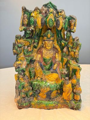A large Chinese sancai-glazed Buddhist grotto with Guanyin and attendants, Ming — photo 1