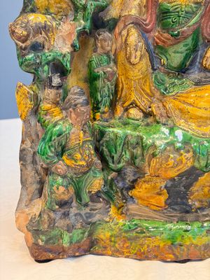 A large Chinese sancai-glazed Buddhist grotto with Guanyin and attendants, Ming — photo 7