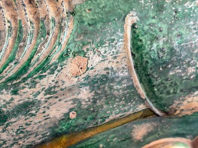 A large Chinese sancai-glazed pottery 'Buddhist Lion' roof tile, Ming — foto 12