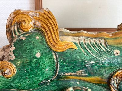 A large Chinese sancai-glazed pottery 'Buddhist Lion' roof tile, Ming — foto 27