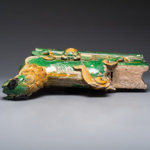 A large Chinese sancai-glazed pottery 'Buddhist Lion' roof tile, Ming — foto 6