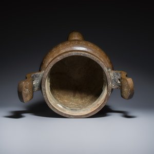 A large Chinese silver-inlaid bronze tripod censer with handles — photo 6