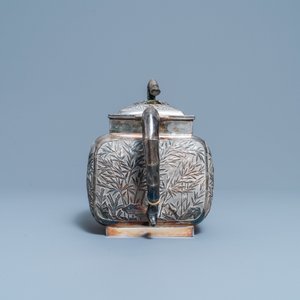 A large Chinese silver teapot and cover, 19th C. — 照片 3
