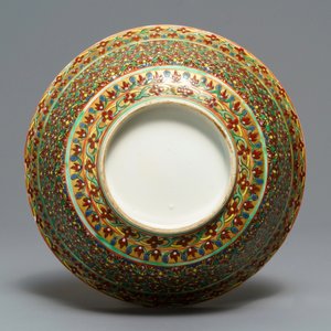 A large Chinese Thai market 'Bencharong' bowl and cover, 19th C. — photo 7