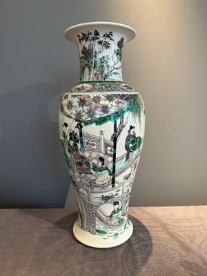 A large Chinese verte biscuit vase with narrative design, Kangxi mark, 19th C. — photo 2