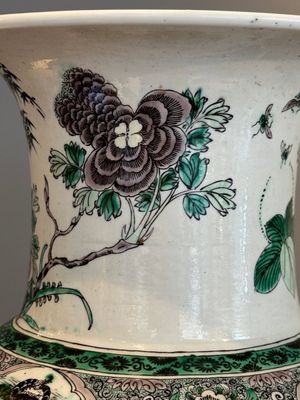 A large Chinese verte biscuit vase with narrative design, Kangxi mark, 19th C. — photo 6