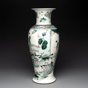 A large Chinese verte biscuit vase with narrative design, Kangxi mark, 19th C. — photo 4