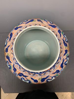 A large Chinese verte-Imari 'peony scroll' vase and cover, Kangxi — photo 7