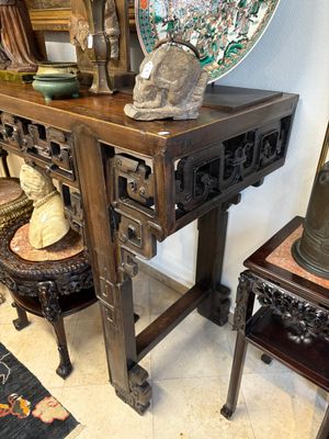 A large Chinese wooden 'Tiaoan' or altar table with chilong design, 19th C. — photo 3