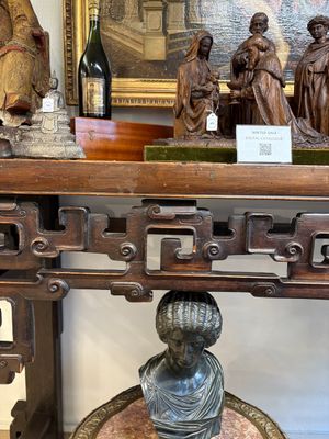 A large Chinese wooden 'Tiaoan' or altar table with chilong design, 19th C. — photo 10