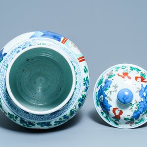 A large Chinese wucai vase and cover, Transitional period — photo 5