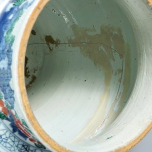 A large Chinese wucai vase and cover with fine mythological design, Transitional period — photo 7
