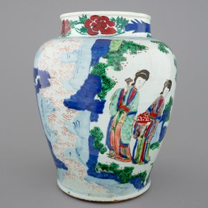 A large Chinese wucai vase, Transitional period, 1620-1683 — photo 4