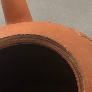 A large Chinese Yixing stoneware teapot and cover, Kangxi — photo 11