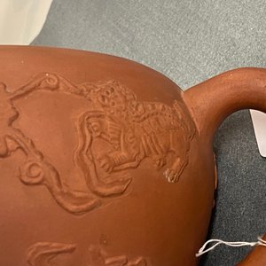 A large Chinese Yixing stoneware teapot and cover, Kangxi — photo 21