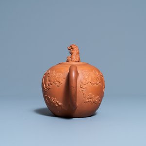 A large Chinese Yixing stoneware teapot and cover, Kangxi — photo 3