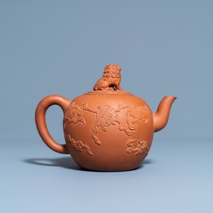 A large Chinese Yixing stoneware teapot and cover, Kangxi — photo 4