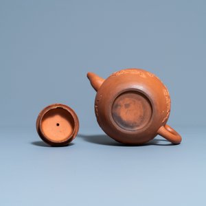 A large Chinese Yixing stoneware teapot and cover, Kangxi — photo 7