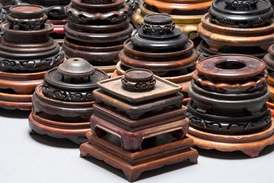 A large collection of 100 Chinese wooden stands, 19/20th C. — foto 8