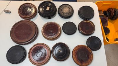 A large collection of 100 Chinese wooden stands, 19/20th C. — foto 9