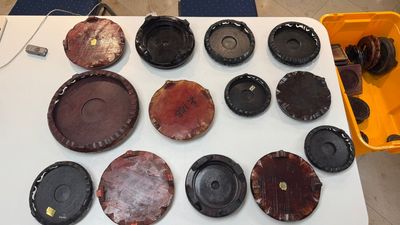 A large collection of 100 Chinese wooden stands, 19/20th C. — foto 10