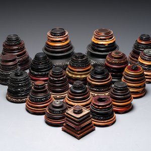 A large collection of 100 Chinese wooden stands, 19/20th C. — foto 1