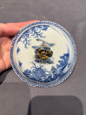 A large collection of 152 pieces, mainly Chinese porcelain covers, Kangxi and later — photo 1