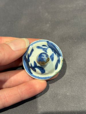 A large collection of 152 pieces, mainly Chinese porcelain covers, Kangxi and later — photo 117