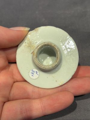 A large collection of 152 pieces, mainly Chinese porcelain covers, Kangxi and later — photo 134
