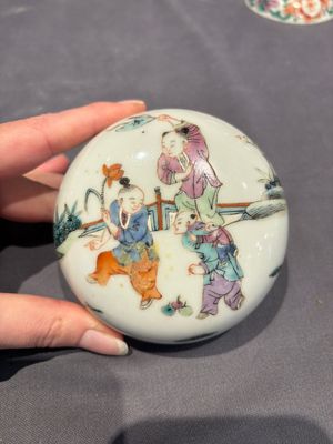 A large collection of 152 pieces, mainly Chinese porcelain covers, Kangxi and later — photo 19