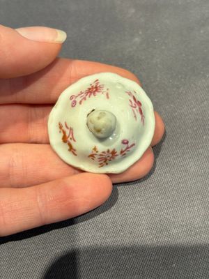 A large collection of 152 pieces, mainly Chinese porcelain covers, Kangxi and later — photo 193