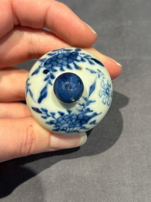 A large collection of 152 pieces, mainly Chinese porcelain covers, Kangxi and later — photo 223